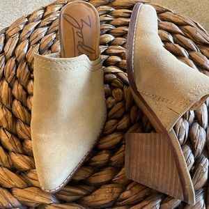 Light tan mule comfortable